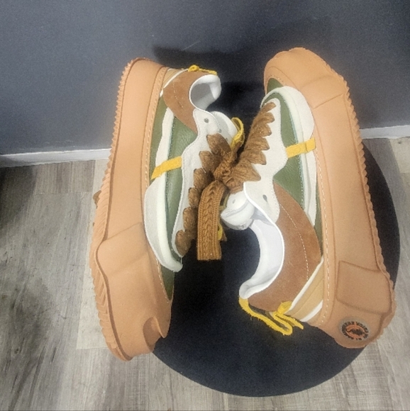 Retro Chunky Sneakers in Brown and Green - Picture 3 of 4